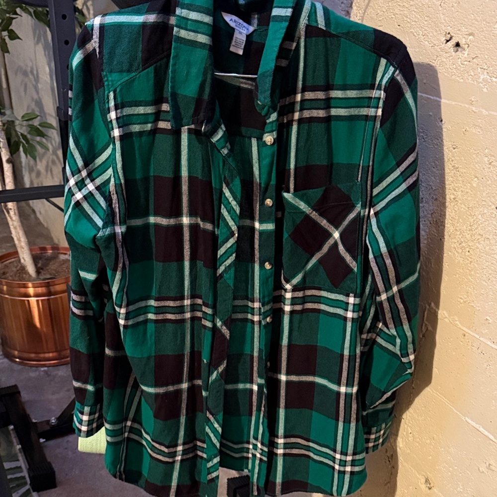 🌞Arizona flannel button up